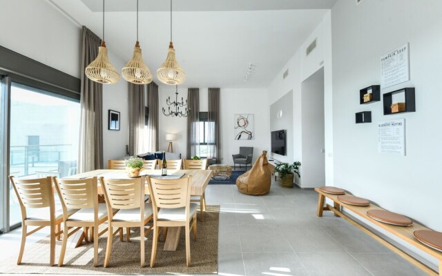 High Class 6BR Achziv apartment