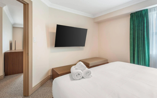 Velora Hinton, Ascend Hotel Collection
