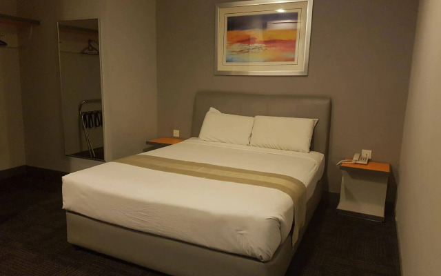 U Pac Hotel
