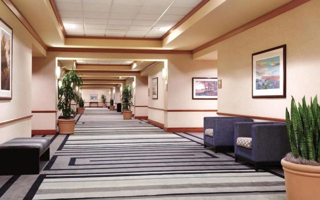 Embassy Suites Little Rock