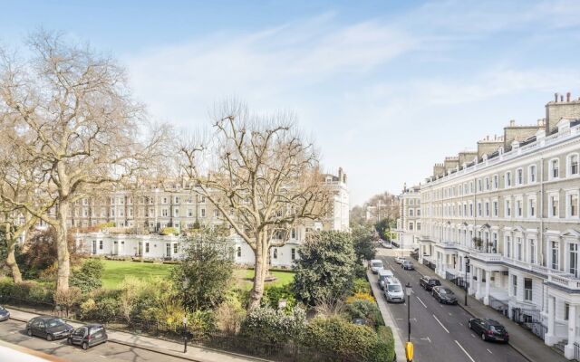 Classic South Kensington Home with Balcony