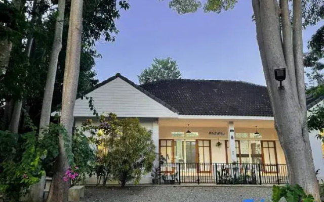 Silpasom ARTstay Suratthani