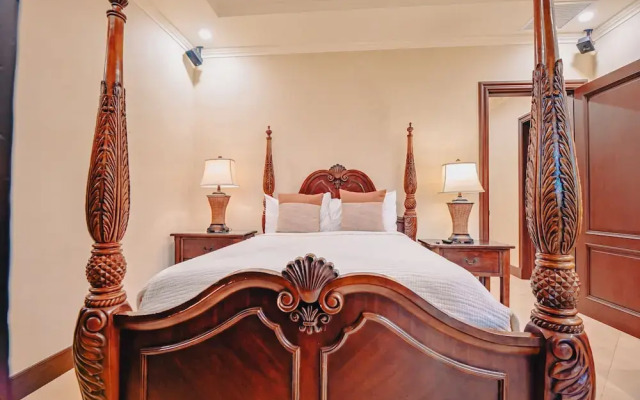 CR Luxury Casa Zafiro 7 Bdrm