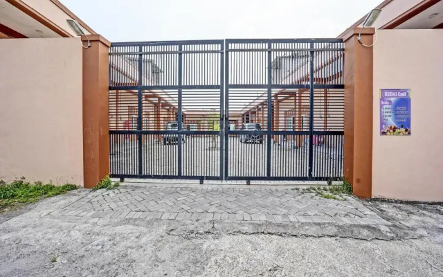 OYO 92006 Kost Sejahtera Syariah