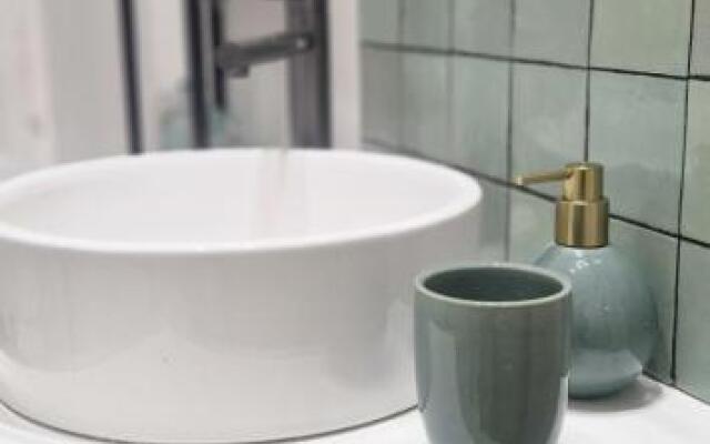 Maison 1747 - Gîtes de Standing en Vieille-ville avec Cour