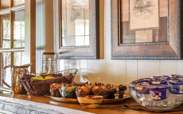 Sierra Sky Ranch, an Ascend Hotel Collection