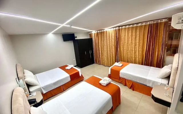 Britney Hotel Machala