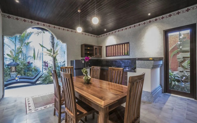 Villa Tanah Carik