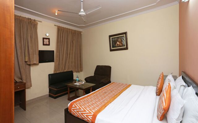 Oyo 542 Kalkaji Residency Bnb