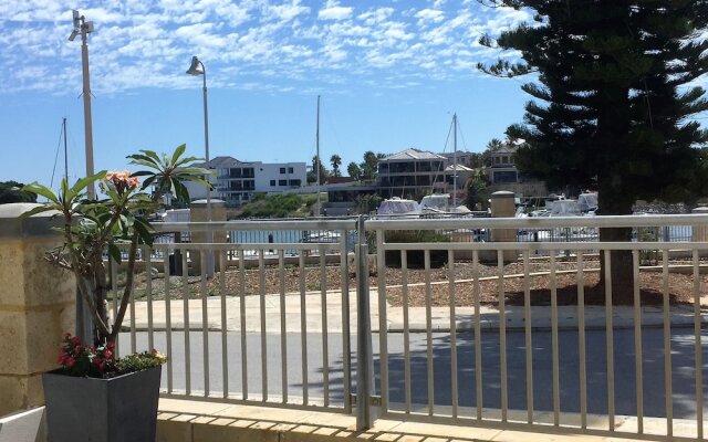 Studio Style Mindarie Marina