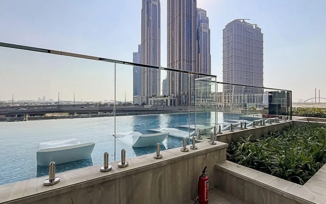 Premium 1BR Apt Missoni Urban Oasis