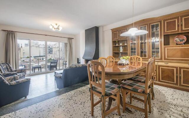 R28 Apartamento Montserrat 11-3