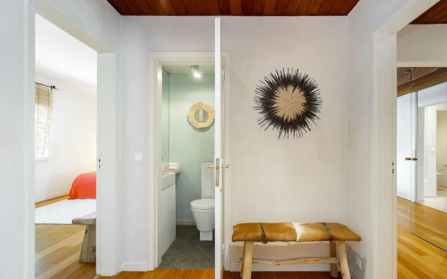 Stylish Sunny Penthouse Near Cascais Center & Greenspace