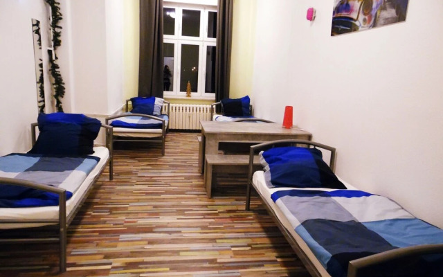 Hostel 199