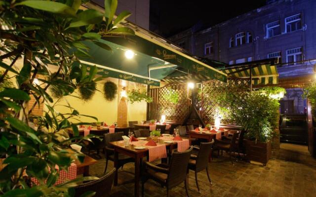 Rooms Konak Mikan