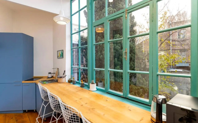 2br Stylish Apt in the Heart of Tbilisi