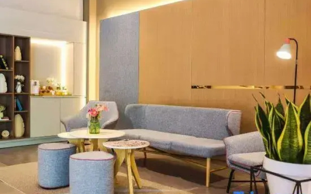 Homeinn Hotel (Zibo Zichuan Jixiang Road District Government)