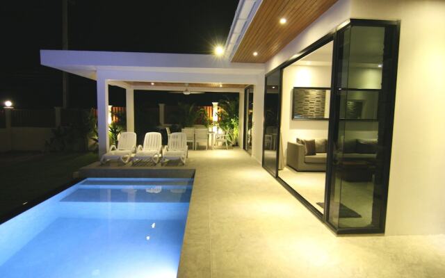 3 Bedrooms Private Villa and Pool Near Beach