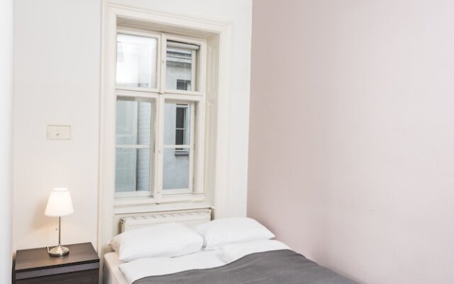 Senator Suite Stephansplatz by Welcome2Vienna