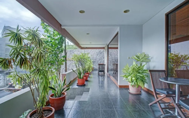 ZEN Rooms Terogong Near Pondok Indah