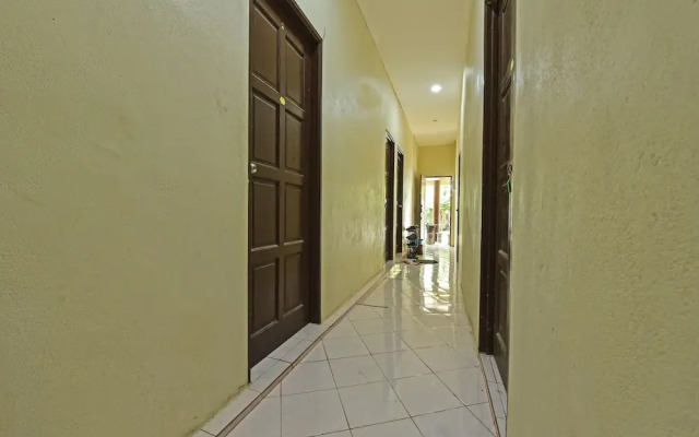 Oyo 90596 Casaria Inn