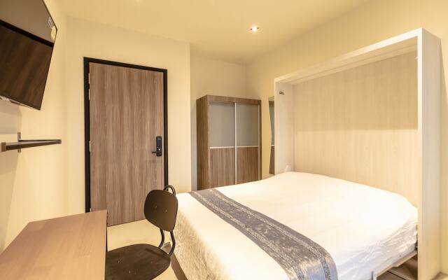 Nearby Sentosa Modern Apartment
