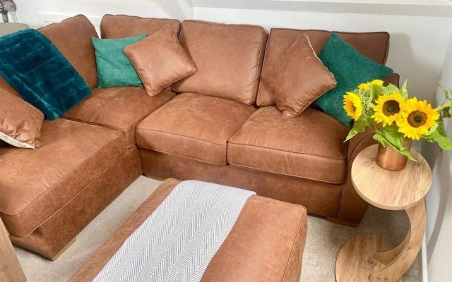 Central Tenby Flat - Dog Friendly, Sleeps 8