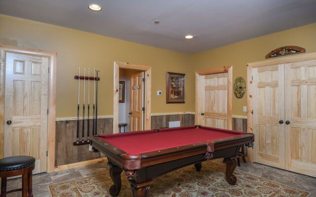 Boulder House 6 Bedroom House