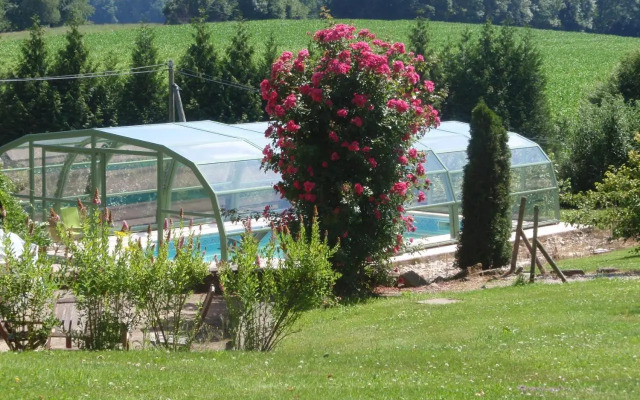 Hébergements Insolites en cabanes