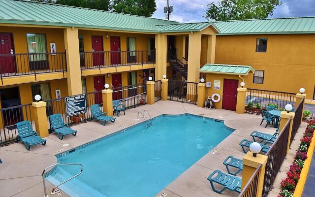 Executive Inn Opp