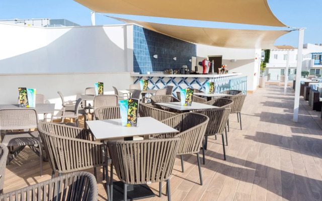 Parque Nereida Suites Hotel