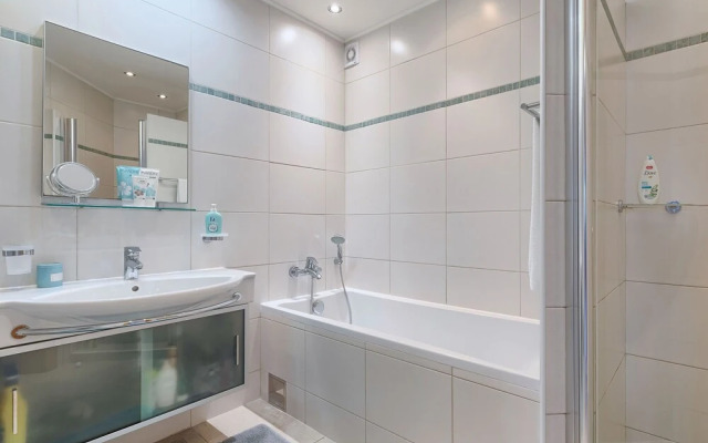 Bibali in Bibali With 3 Bedrooms and 3 Bathrooms