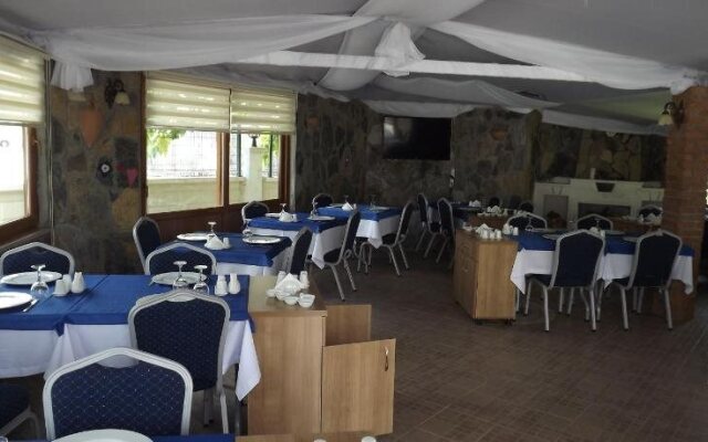 MAVi HOTEL