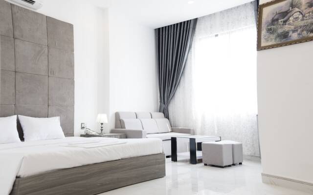 White Diamond Hotel