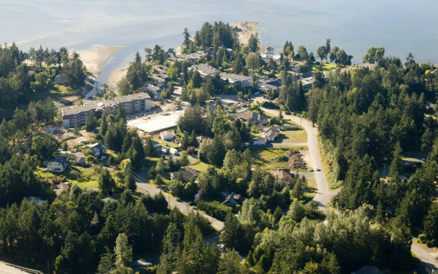 Pacific Shores Resort & Spa