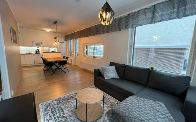 Suite - King Size Bed - Gym&Wifi - Indoor Parking