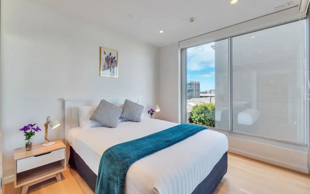 Spacious Mt Eden Apartment