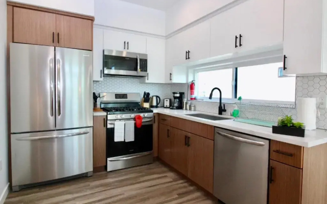 Los Angeles 3BR&3BT Villa Suites with Free Parking