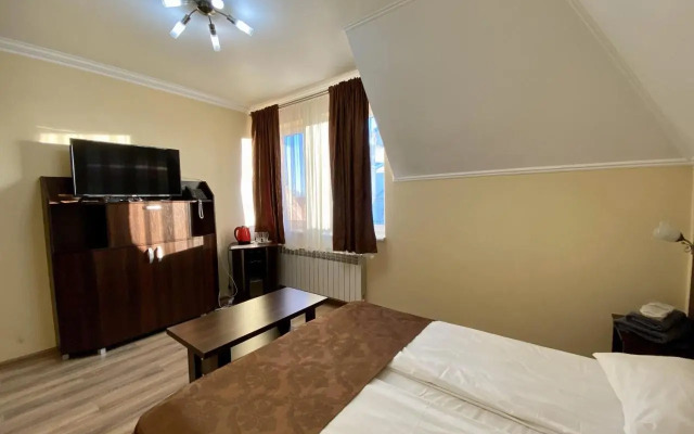 Sting Hotel & Event Palace