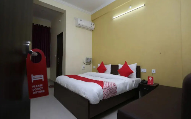 OYO 26931 Madhav Bhavan