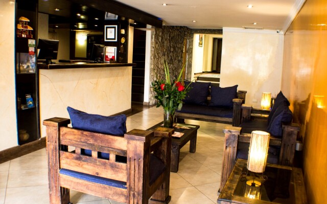 Charlies Place Hotel & Spa