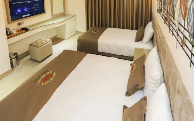 safa hotel old city