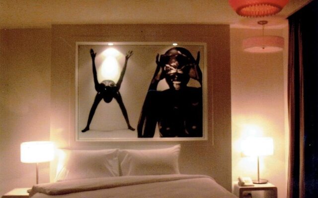 Strand Inn Hotel