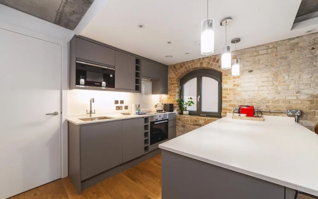 Industrial-chic Flat Near Tower Bridge