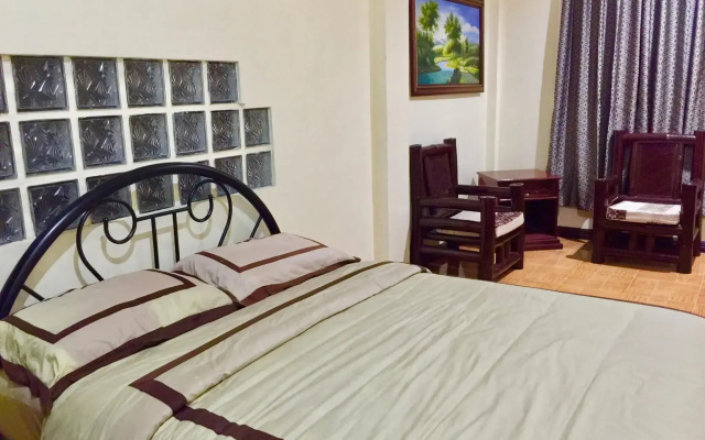 The Executive Villa Inn & Suites