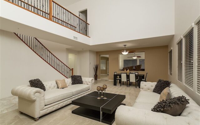 Pinnacle Vista 5 BR by Casago