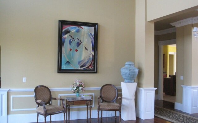 The Inn At Indian Creek & Indian Creek Bed and Stable