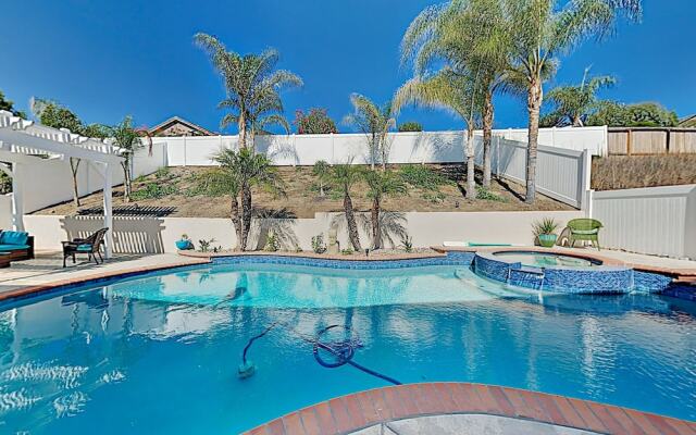 2399chat 4 Bedroom Home