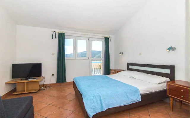 Apartments Jakov
