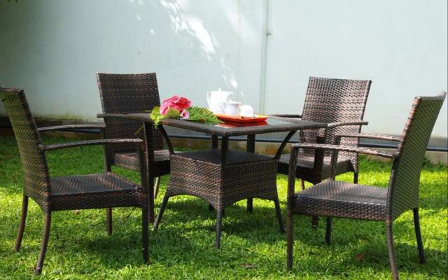 Travelers Lodge by City Hub